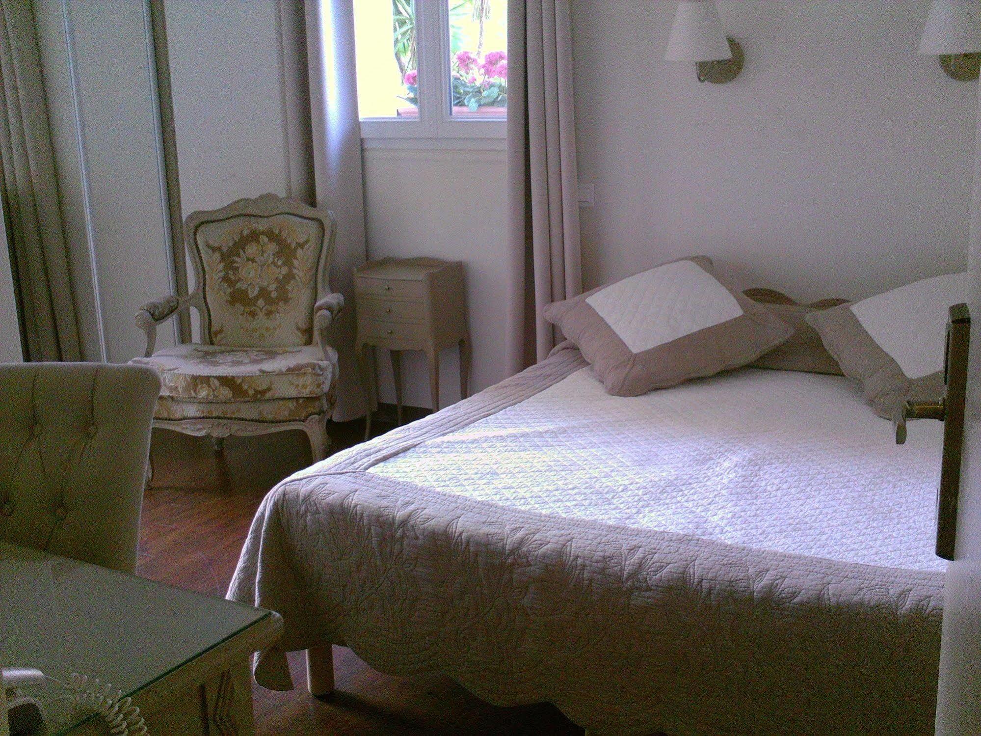 Lepante Hotel 2*